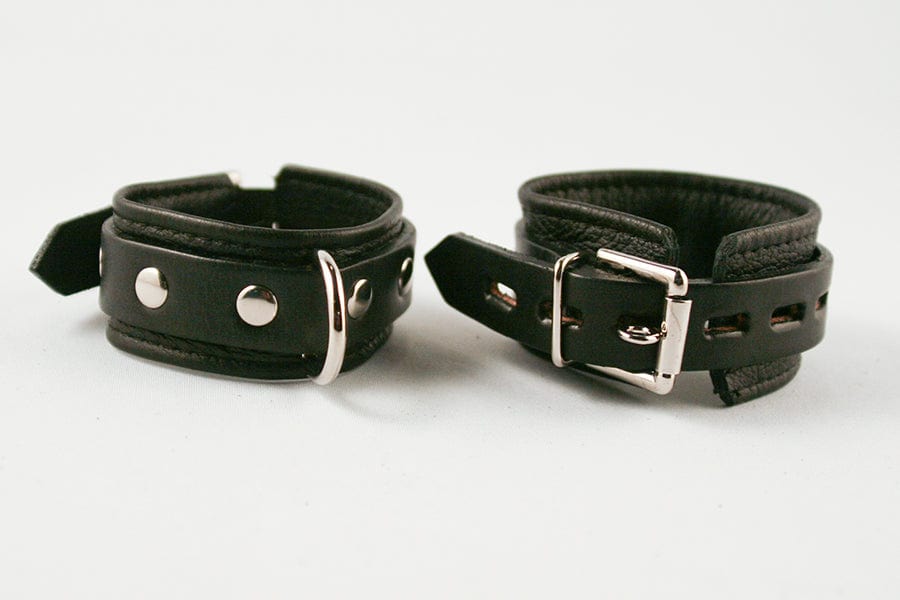 Aslan Black Leather Cumfy Hand Cuffs